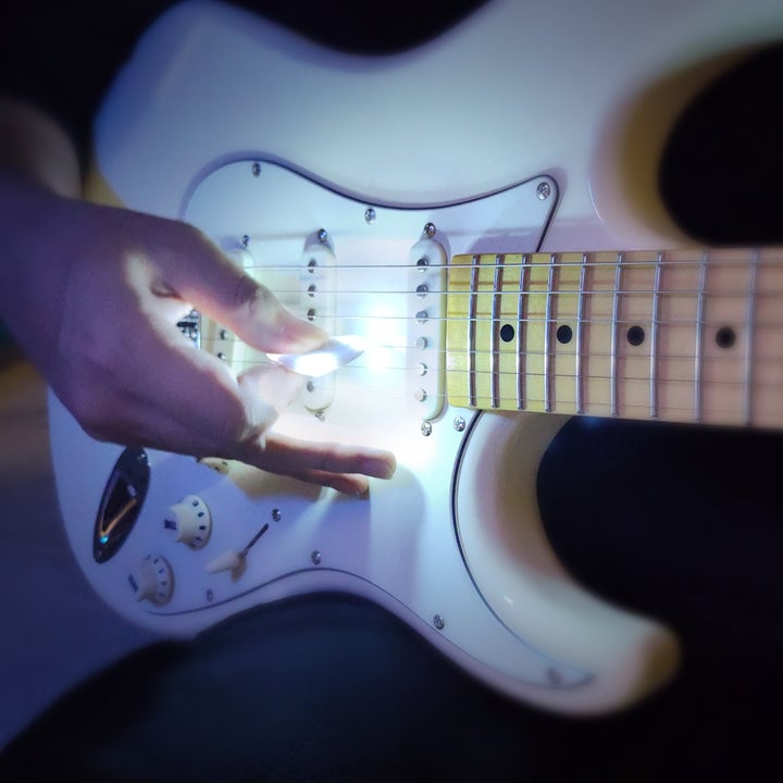 Illuminated Guitar Plectrum