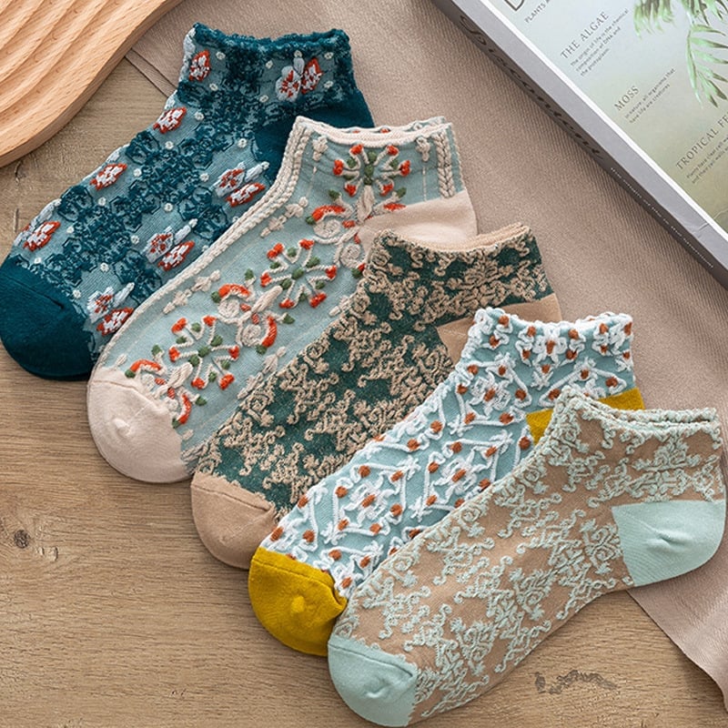 (New in Fall-45% OFF) 5 Pairs Women's Vintage Embossed Cotton Socks