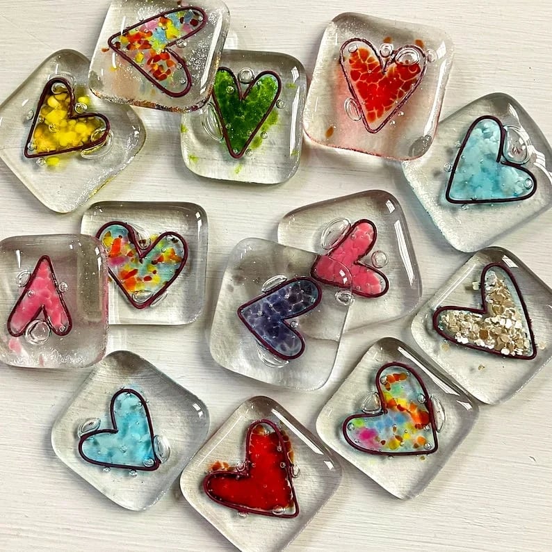 Buy 2 Get Extra 10% OFFFused Glass Heart Pocket Token